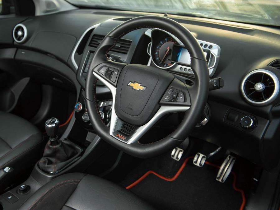  Chevrolet Sonic RS 2013 года  (ZA) (фото 3 из 13)